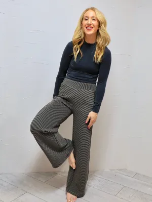 Come Here Wide Leg Bottom