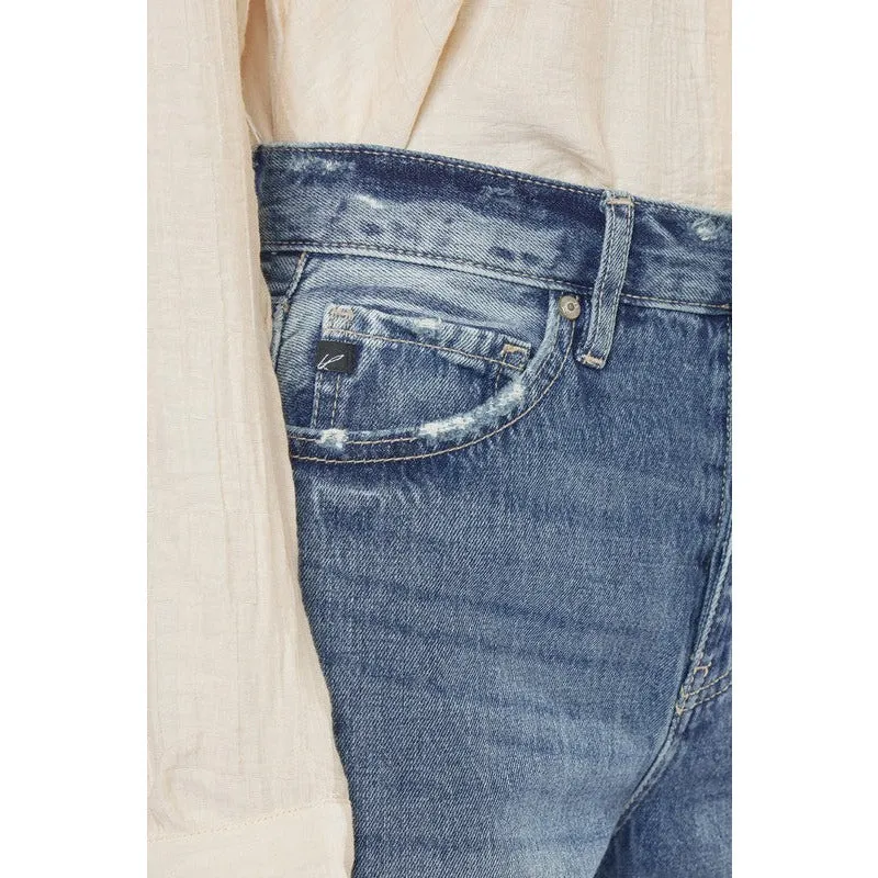 DISTRESSED JEANS