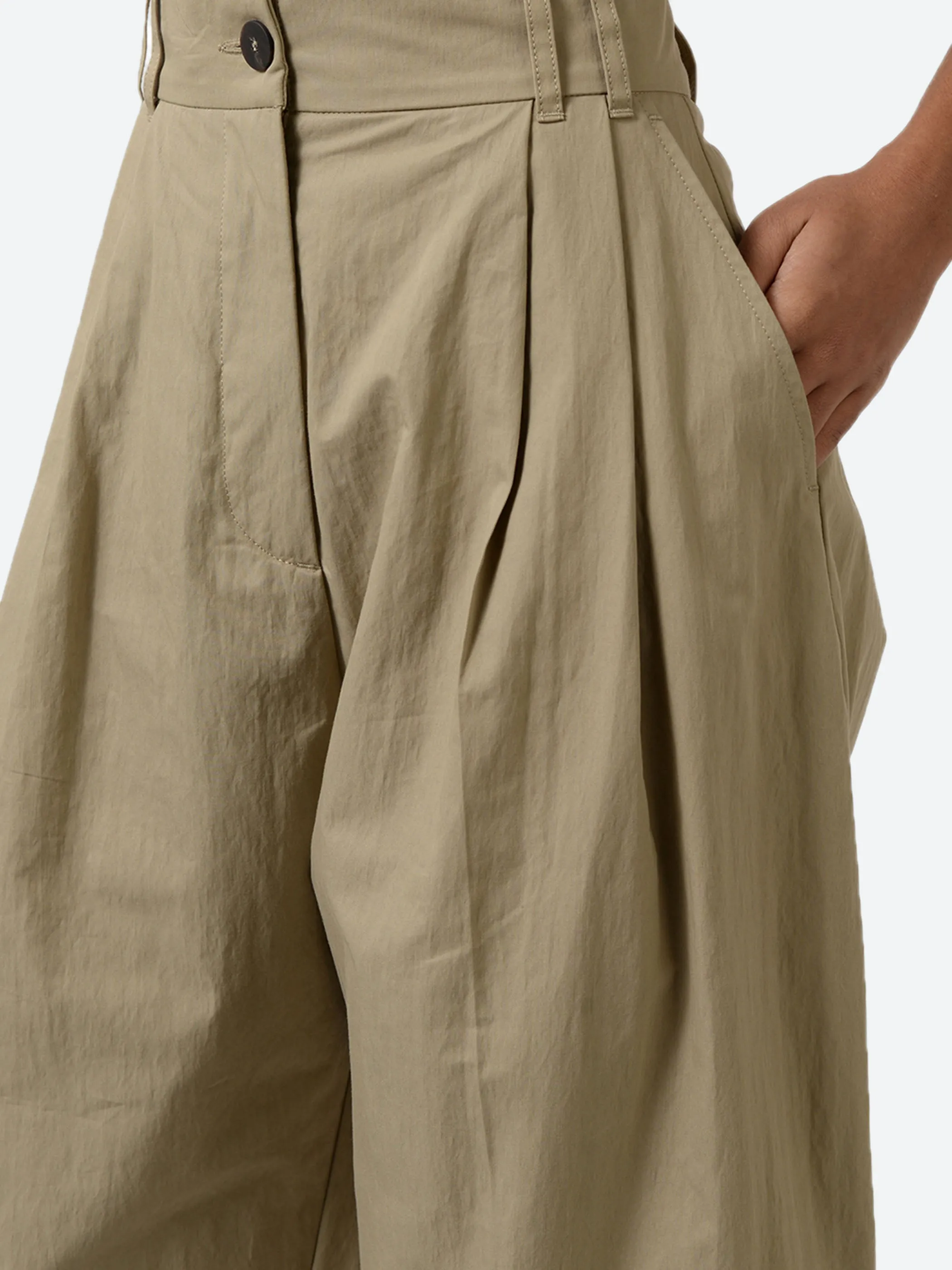 Nika Pant