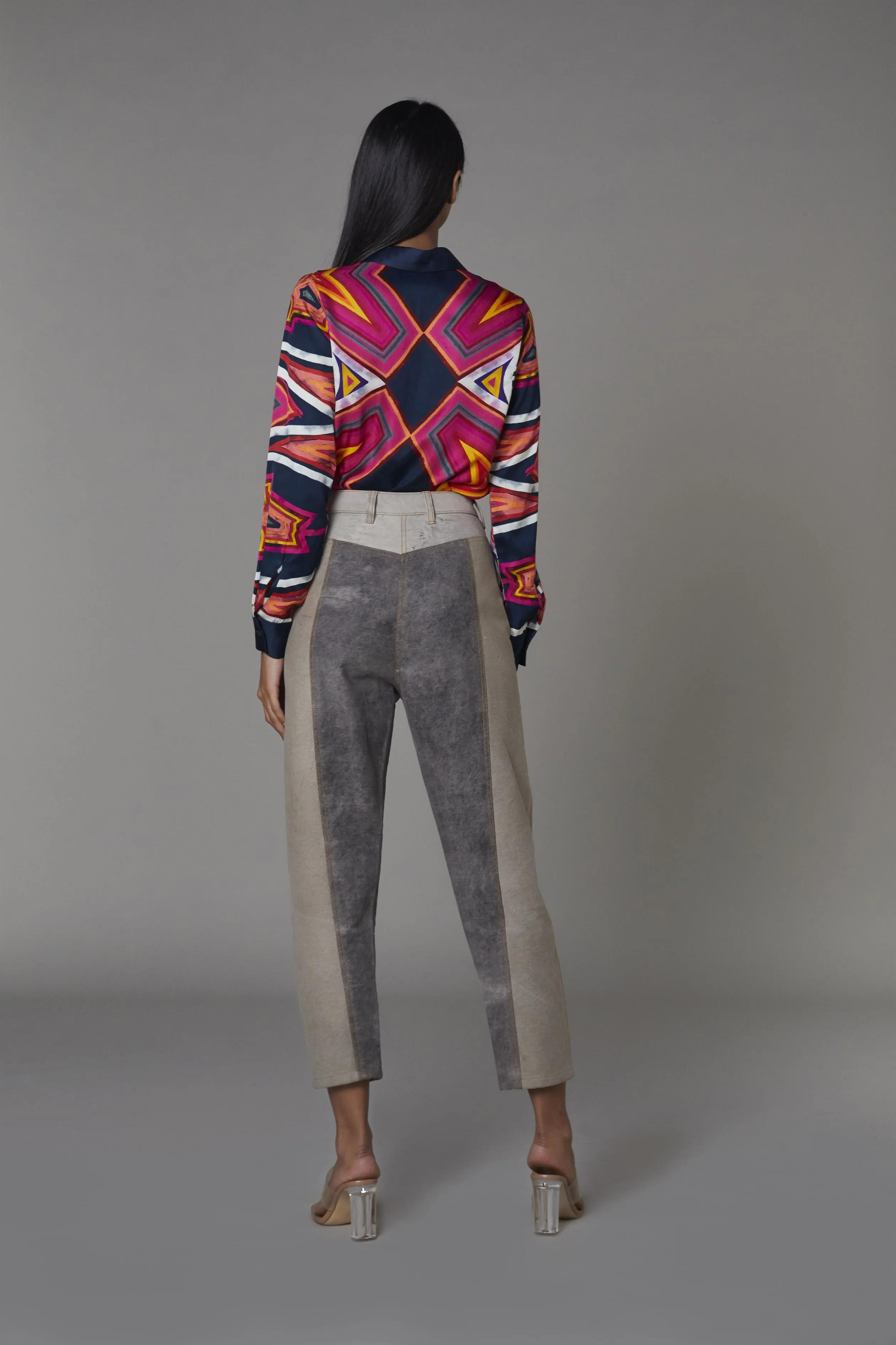 Saaksha & KinniÂ    I   Afghani heart shirt  Grey jeans Shirt - Satin  Jeans - Denim Shirt - Pink / Blue  Jeans - Grey   SS22070    SS22071
