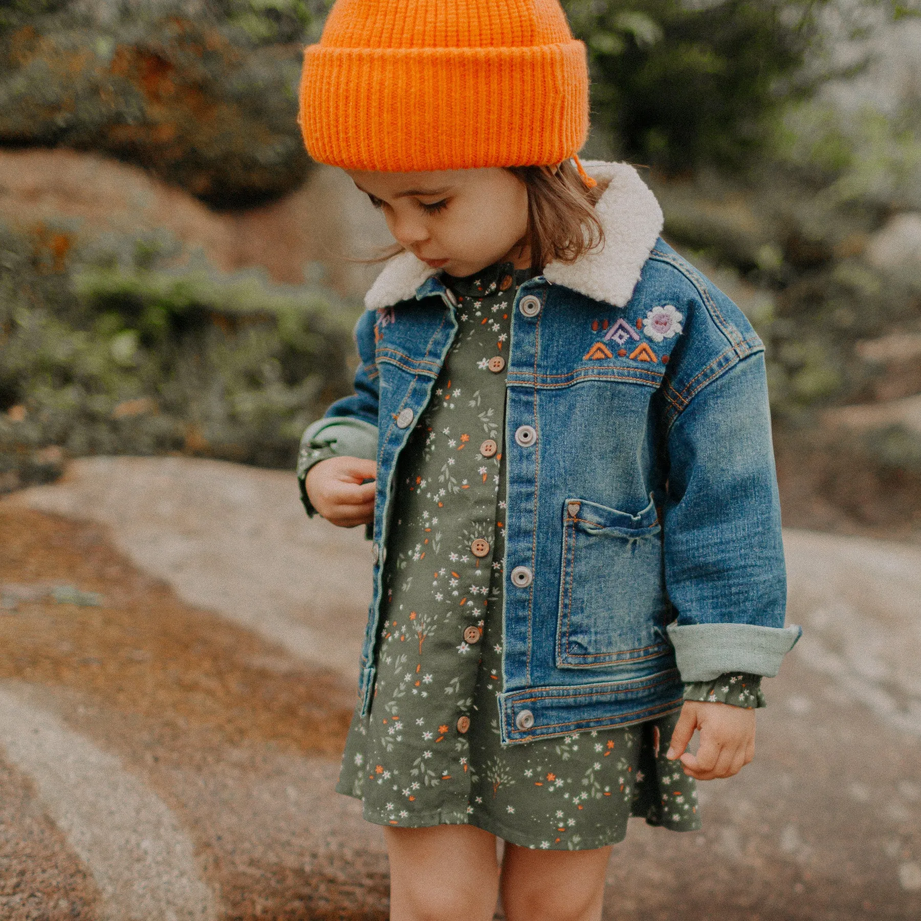 Veste en denim avec broderies, bébé || Denim jacket with embroidery, baby